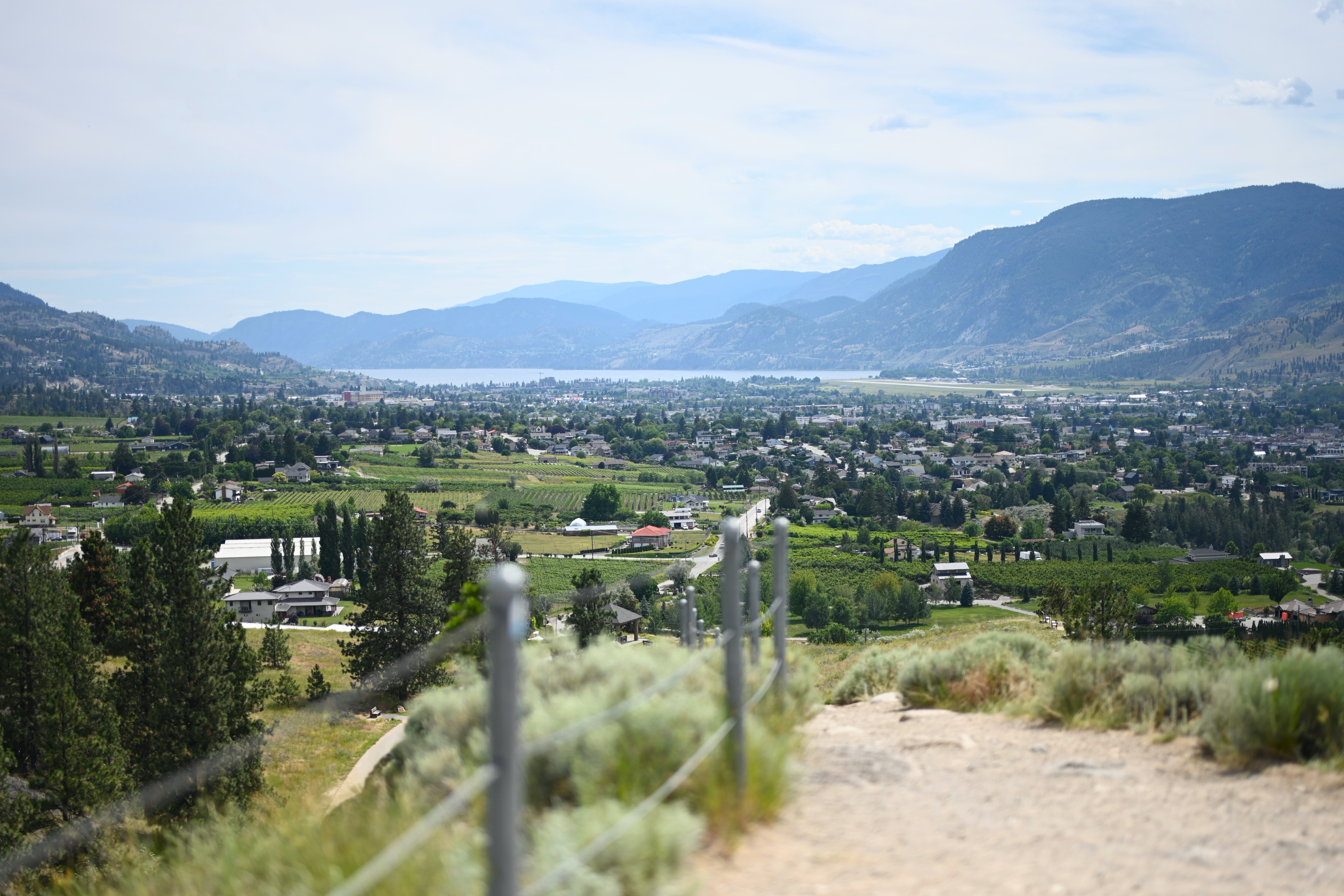 Same-day Shipping services Between Kelowna and Penticton