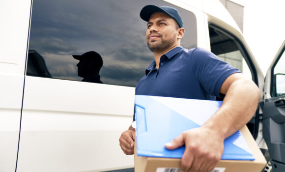 Why Use an Alberta Courier Service?